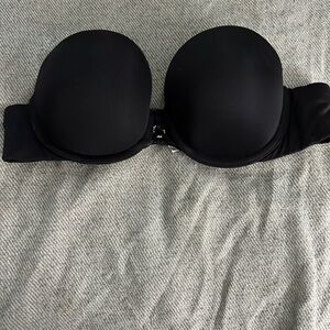 La senza bra size 32B strapless